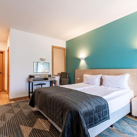 Hotel Cuibul de Lemn à Rîşnov Extérieur photo